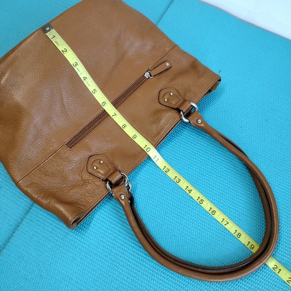 Tignanello Camel Tan Leather Shoulder Bag - Medium - Picture 5 of 10